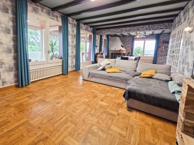 Maison - 211 m² - 13 pièces