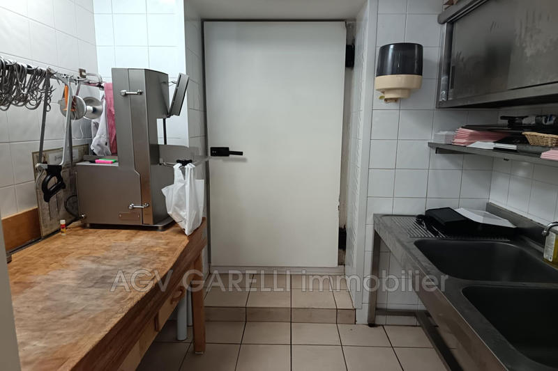 Fonds de commerce - Magasins - 91 m²