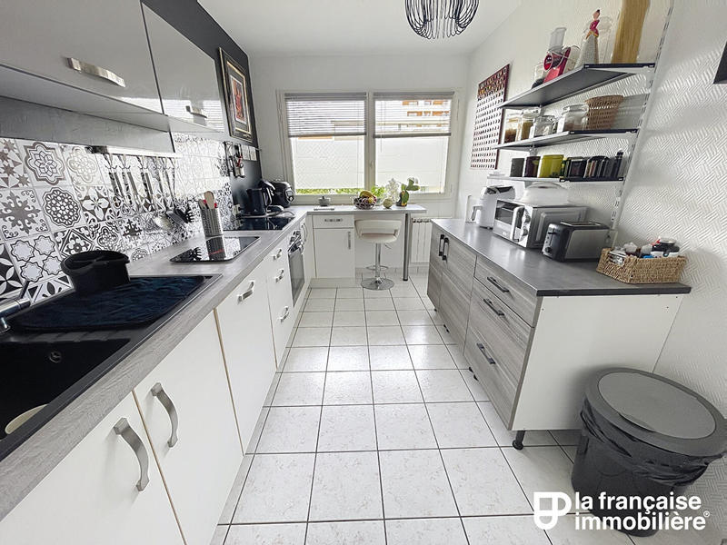 Appartement - 75 m² - 4 pièces