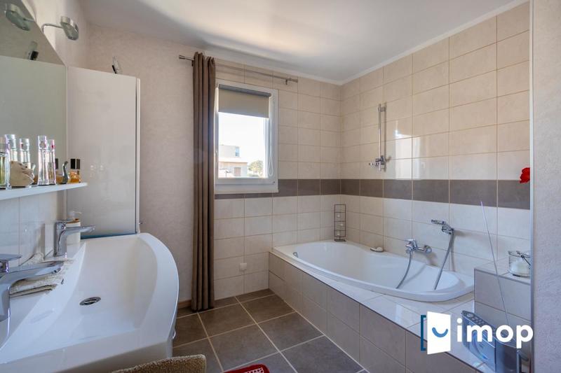 Villa - 190 m² - 7 pièces