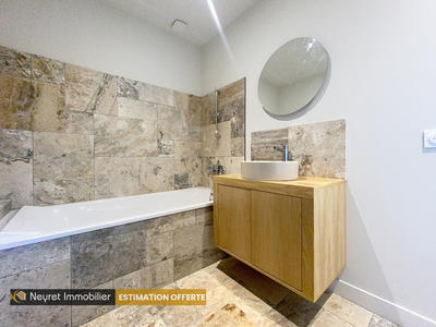 Maison - 180 m² - 6 pièces