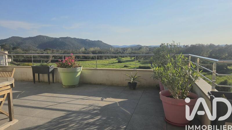 Appartement - 105 m² - 4 pièces