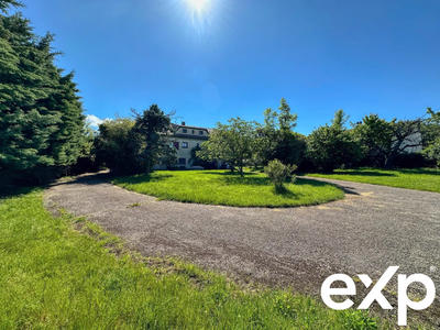 Maison - 203 m² - 7 pièces