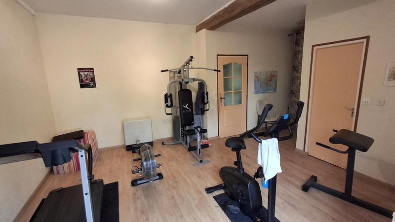 Maison - 223 m² - 9 pièces