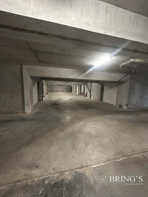 Parking / Garage - 21 m²
