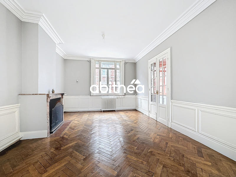 Maison - 194 m² - 8 pièces