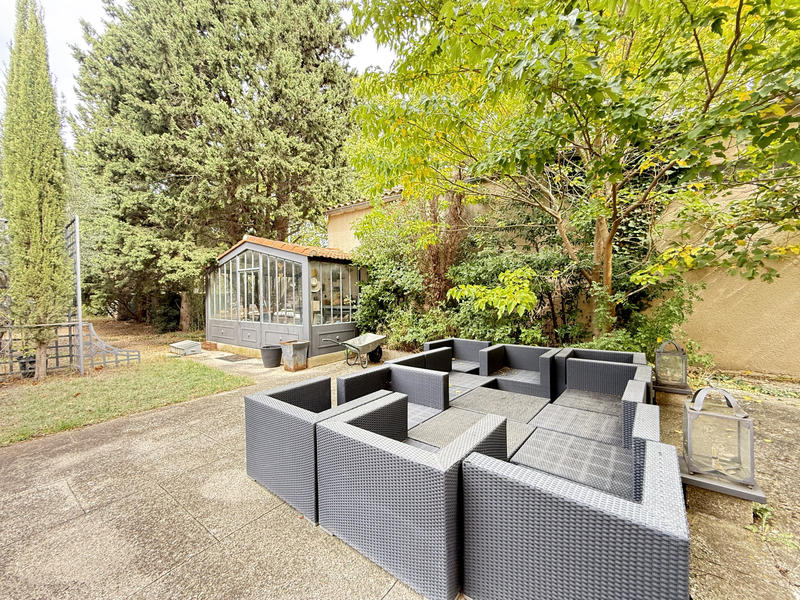 Maison - 460 m² - 10 pièces