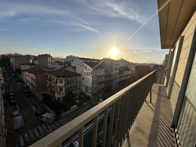 Appartement - 160 m² - 5 pièces