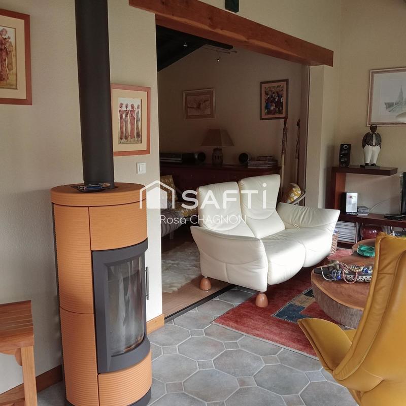 Maison - 220 m² - 7 pièces