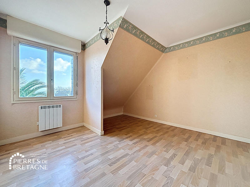 Maison - 154 m² - 9 pièces