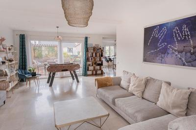 Maison - 300 m² - 10 pièces