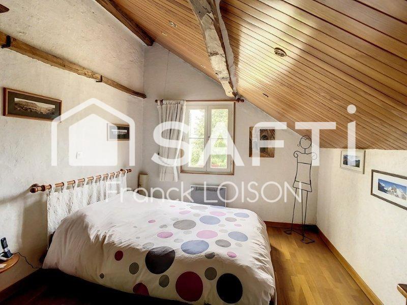 Maison - 203 m² - 7 pièces