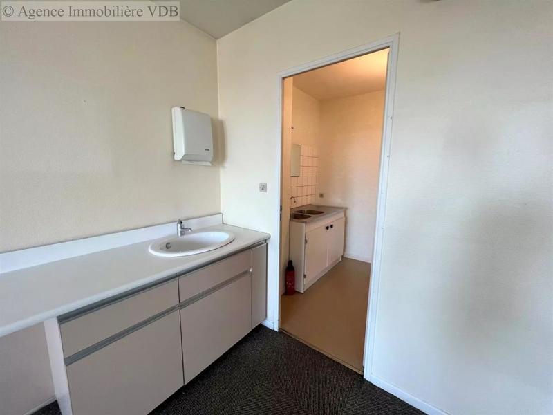 Local commercial - 138 m² - 7 pièces