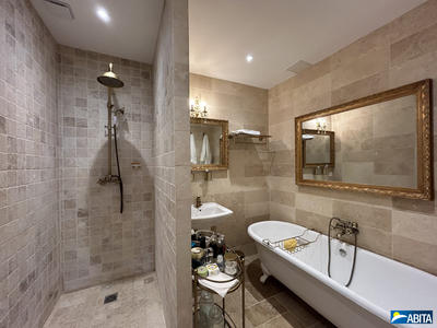 Appartement - 100 m² - 4 pièces