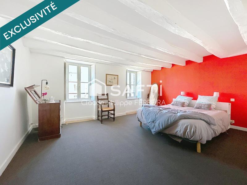 Appartement - 260 m² - 10 pièces