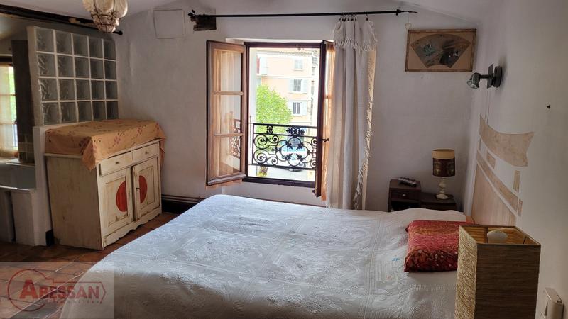 Maison - 200 m² - 7 pièces