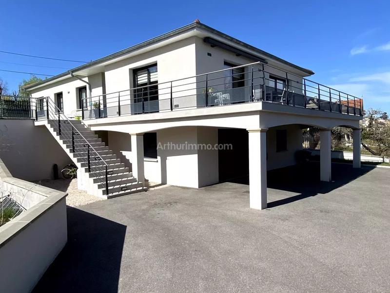 Maison - 185 m² - 7 pièces