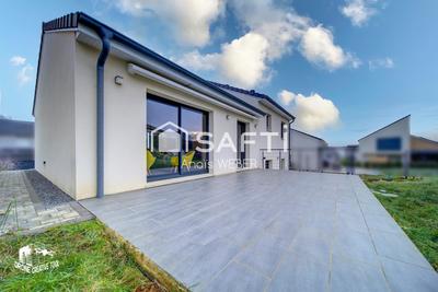 Maison - 98 m² - 4 pièces