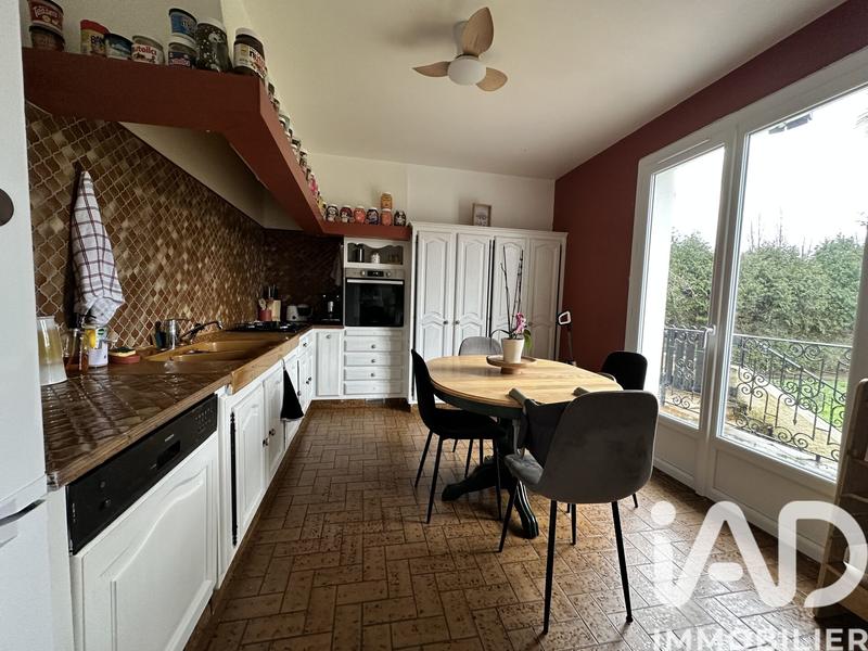 Maison - 175 m² - 8 pièces