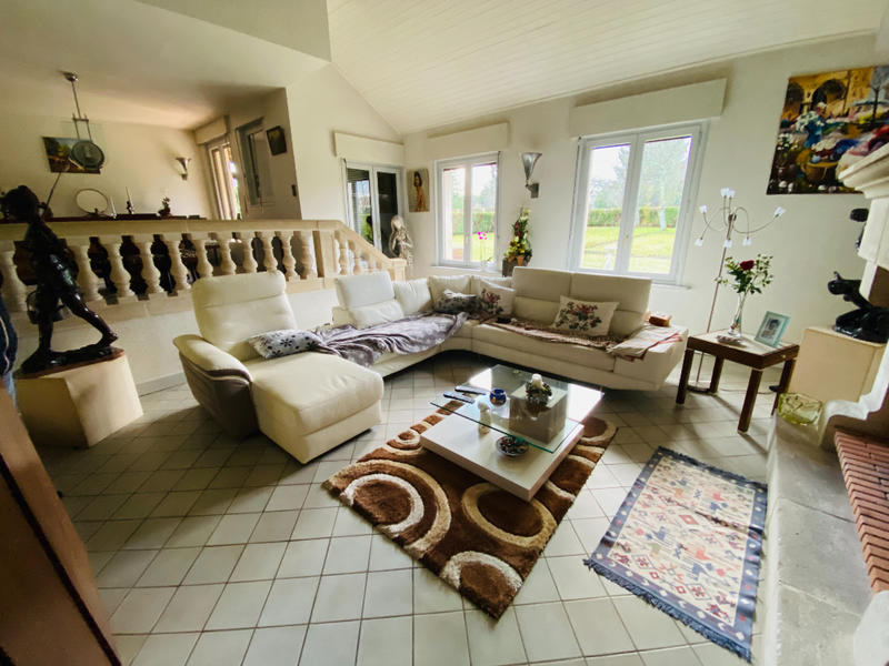 Maison - 234 m² - 7 pièces