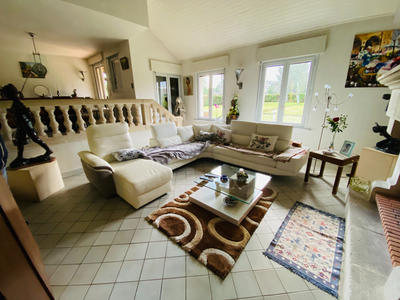 Maison - 234 m² - 7 pièces