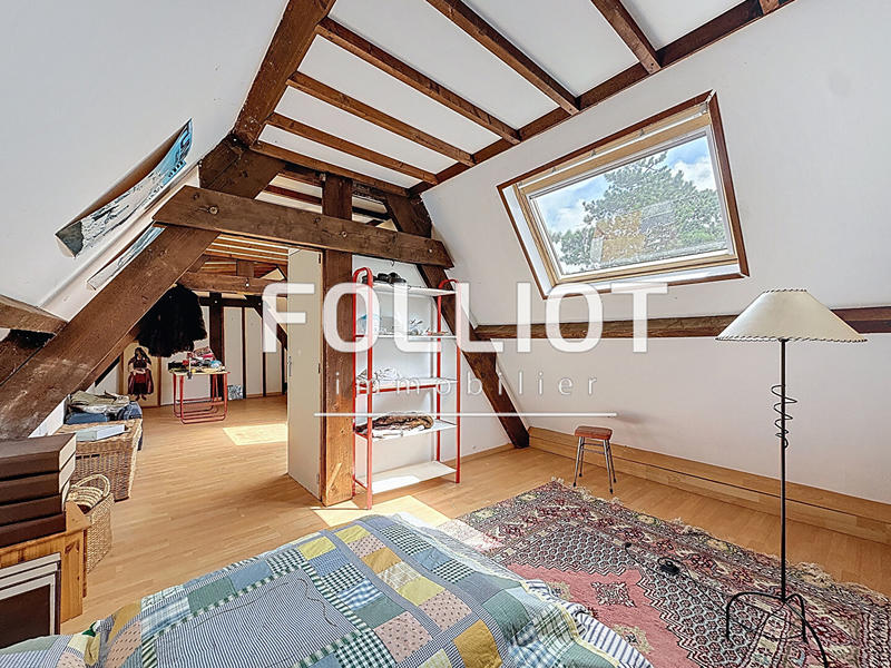 Maison - 180 m² - 8 pièces