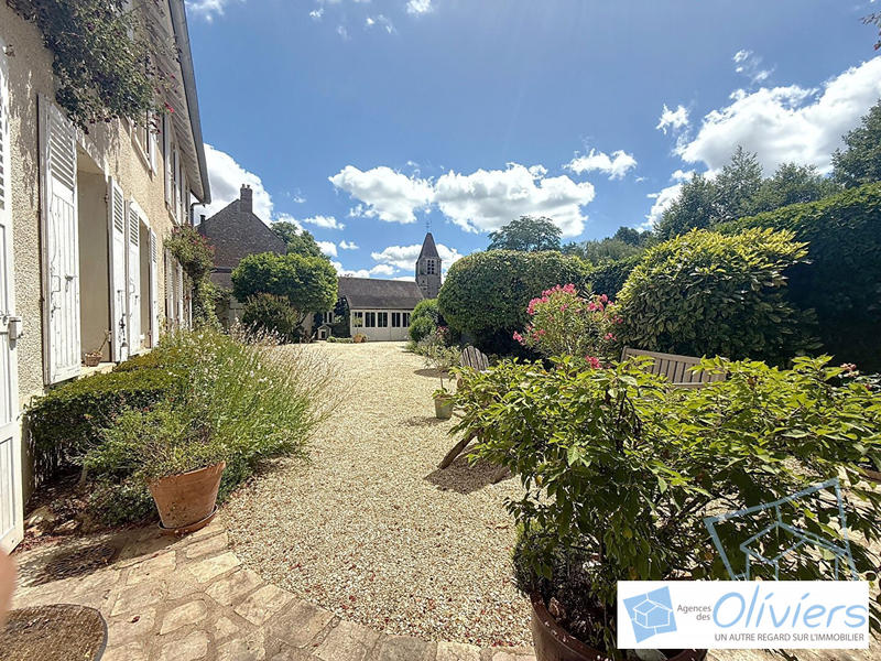 Maison - 312 m² - 11 pièces