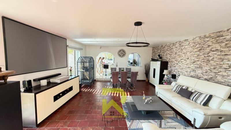 Maison - 93 m² - 4 pièces