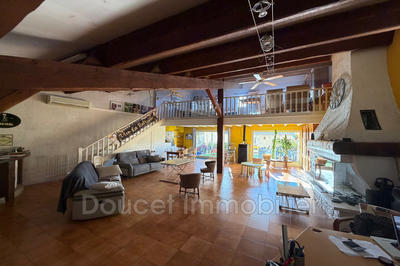 Maison - 254 m² - 5 pièces
