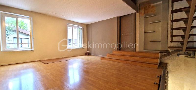 Appartement - 100 m² - 5 pièces