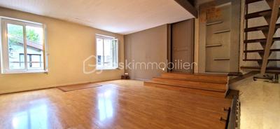 Appartement - 100 m² - 5 pièces