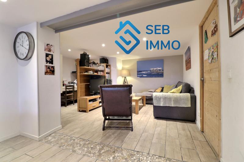 Local commercial - 202 m² - 7 pièces