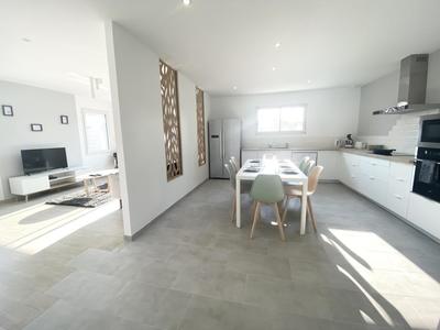 Maison - 137 m² - 5 pièces