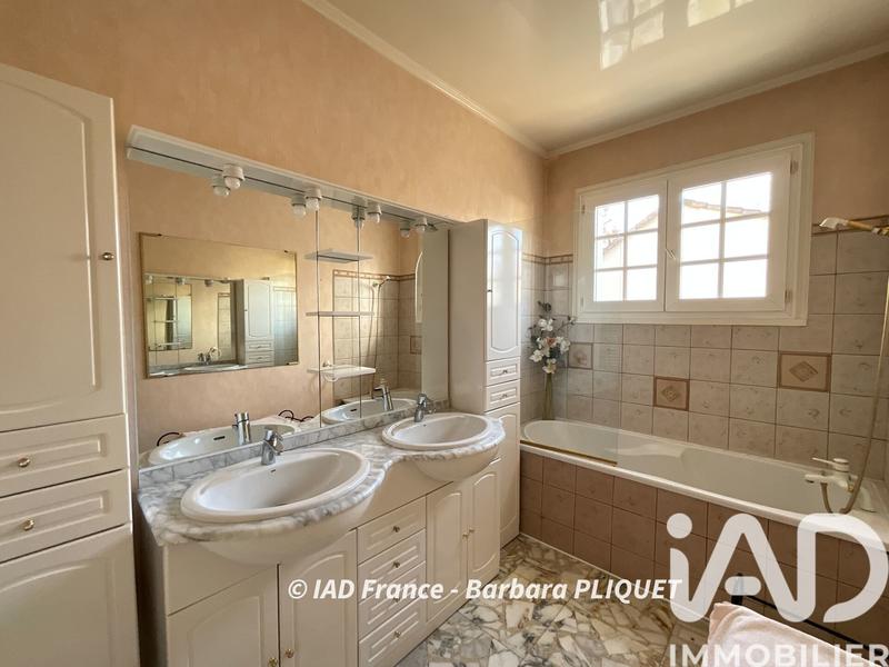 Maison - 144 m² - 7 pièces