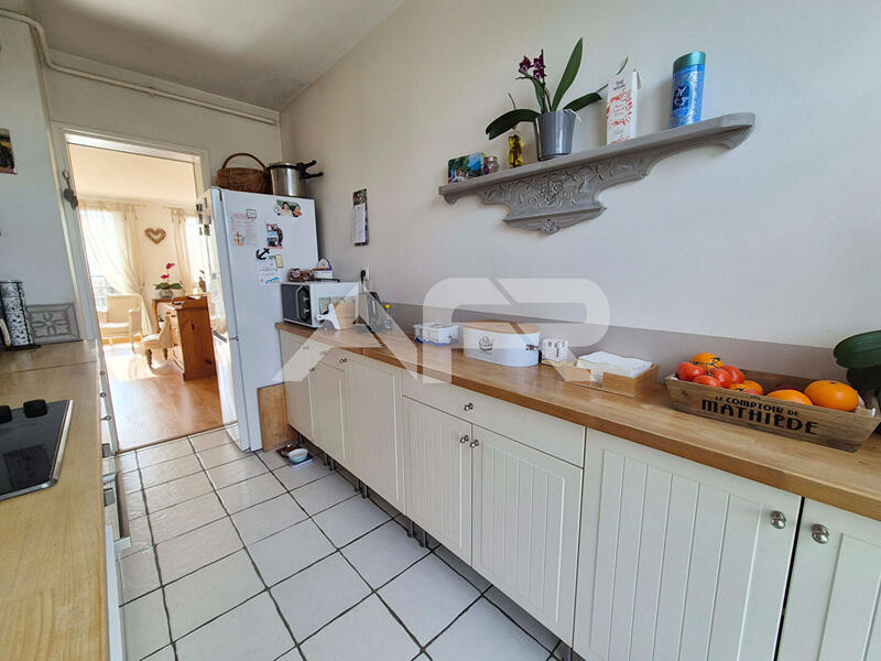 Appartement - 80 m² - 5 pièces