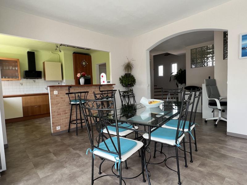 Maison traditionnelle - 132 m² - 7 pièces