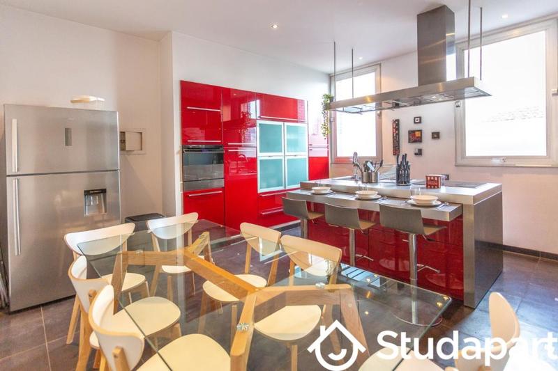 Chambre - 11 m² - 1 pièce