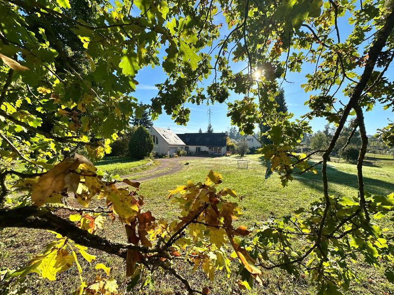 Maison - 250 m² - 10 pièces