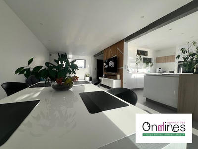 Maison - 111 m² - 5 pièces