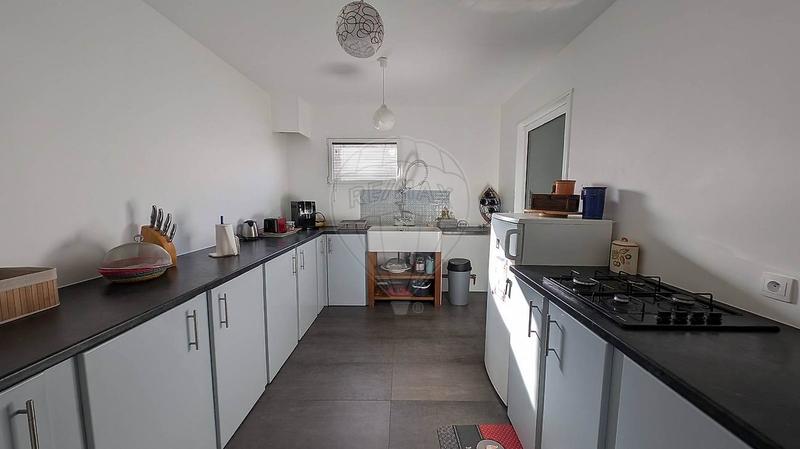 Maison - 290 m² - 9 pièces