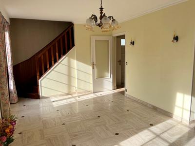 Maison traditionnelle - 80 m² - 5 pièces