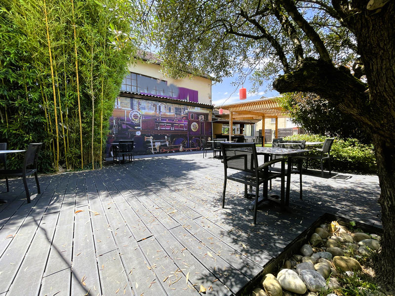 Maison - 352 m² - 10 pièces