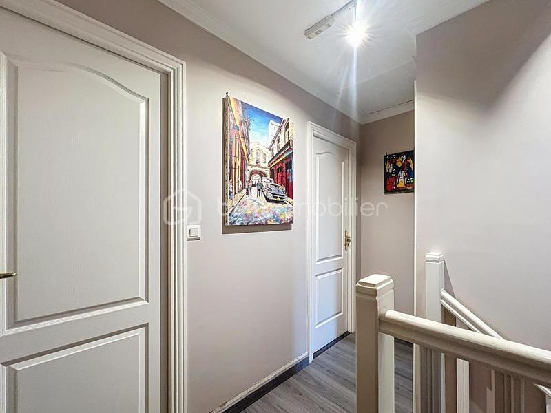 Maison - 104 m² - 6 pièces