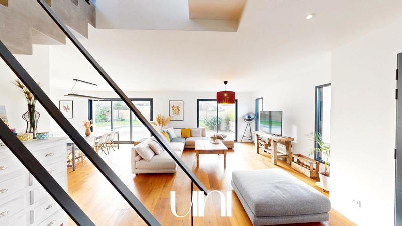 Maison - 155 m² - 5 pièces