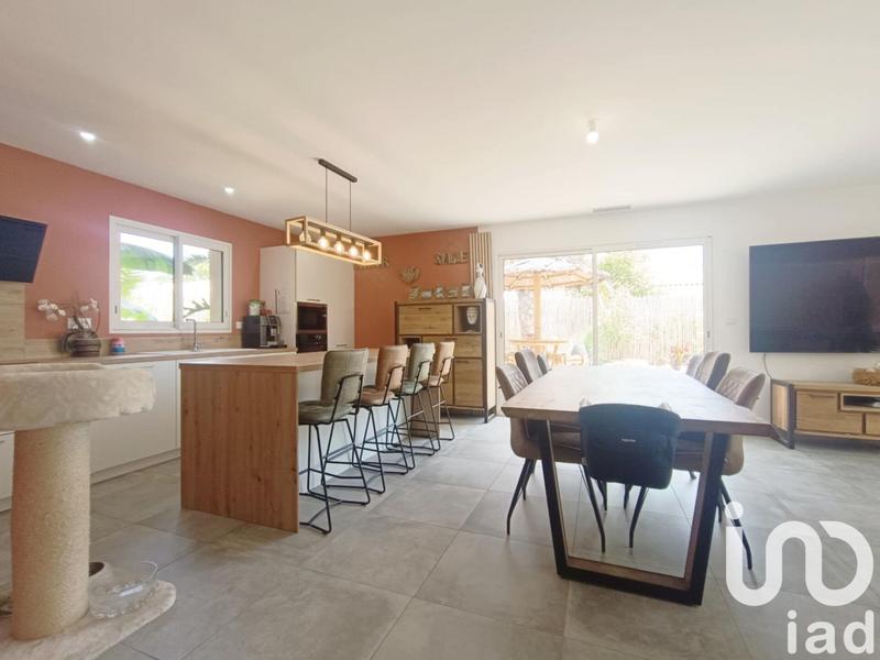 Maison - 95 m² - 4 pièces