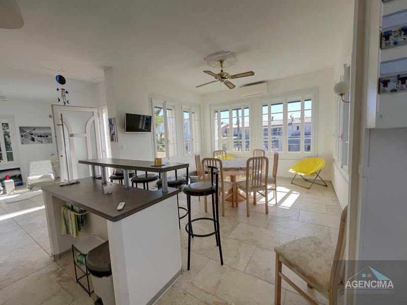 Villa - 143 m² - 8 pièces