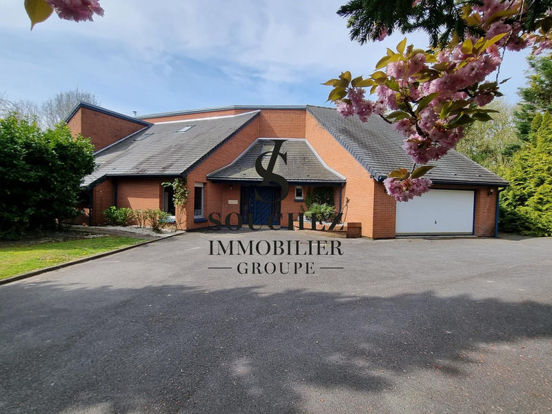 Maison - 339 m² - 10 pièces