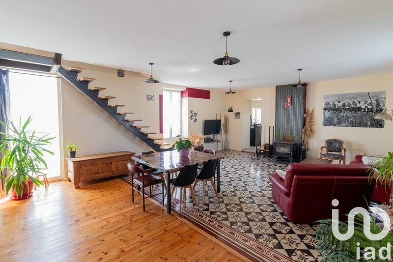 Maison - 170 m² - 8 pièces