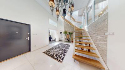 Maison contemporaine - 291 m² - 9 pièces