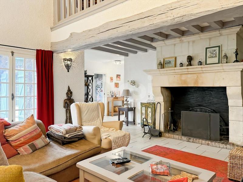 Maison - 231 m² - 8 pièces